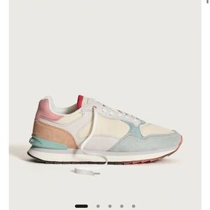 HOFF Rome sneakers! Size 40 (U.S. women’s 9)